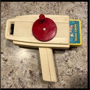 Vintage Fisher Price Movie Viewer with 1 Cartridge